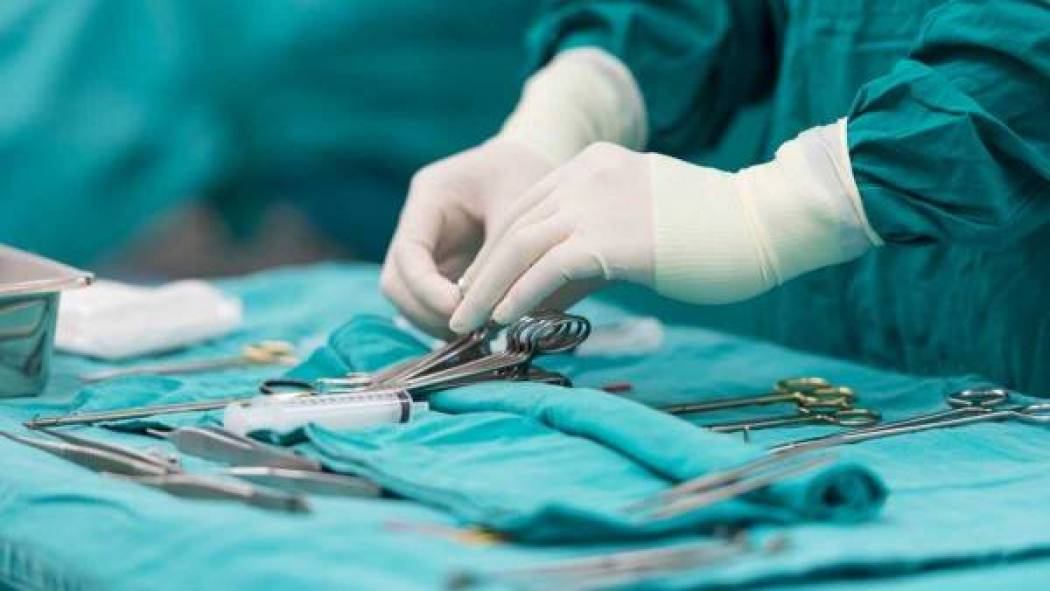  إجراء عملية جراحية نادرة ومعقدة لمريضة في مجمع فلسطين الطبي